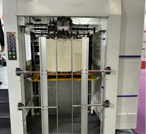 Automatic Die Cutting Machine With Auto Stripping Device
